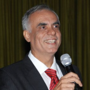 Dr. Vinod Ahuja